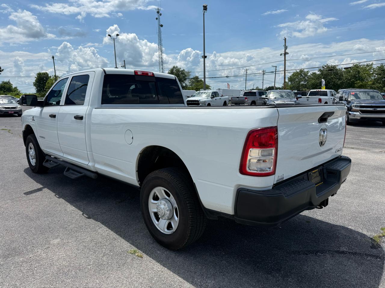 RAM 3500 Tradesman 4x4 Crew Cab 8' Box 2022