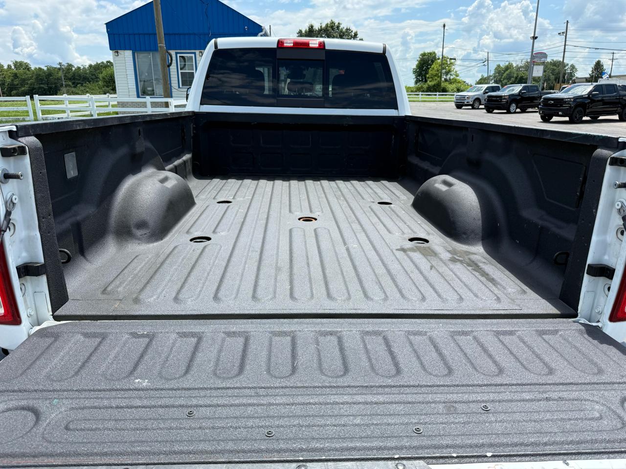 RAM 3500 Tradesman 4x4 Crew Cab 8' Box 2022