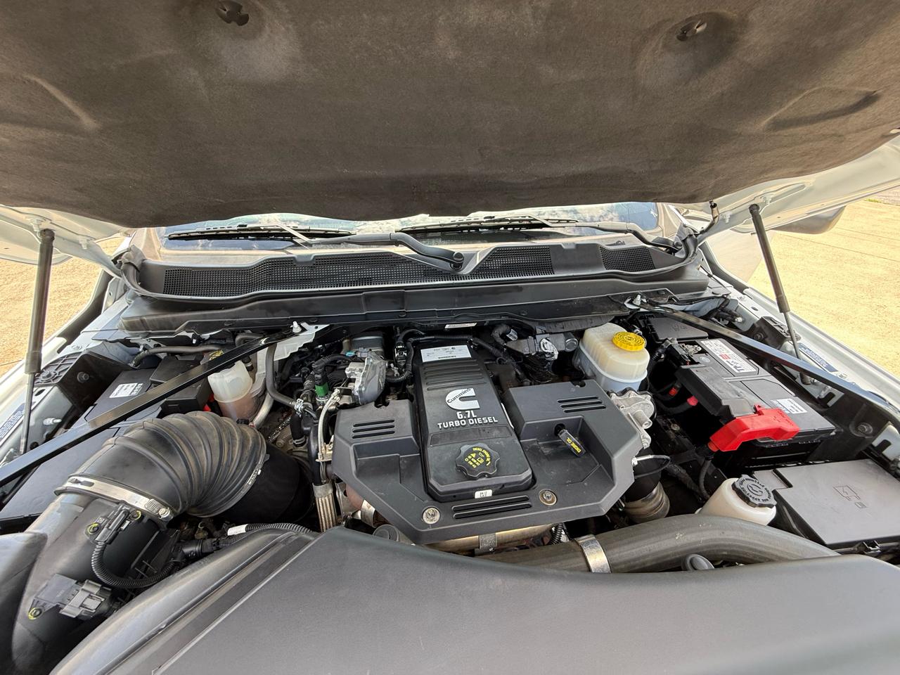 RAM 3500 Tradesman 4x4 Crew Cab 8' Box 2022
