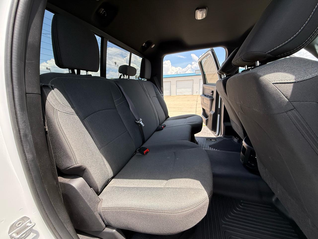 RAM 3500 Tradesman 4x4 Crew Cab 8' Box 2022