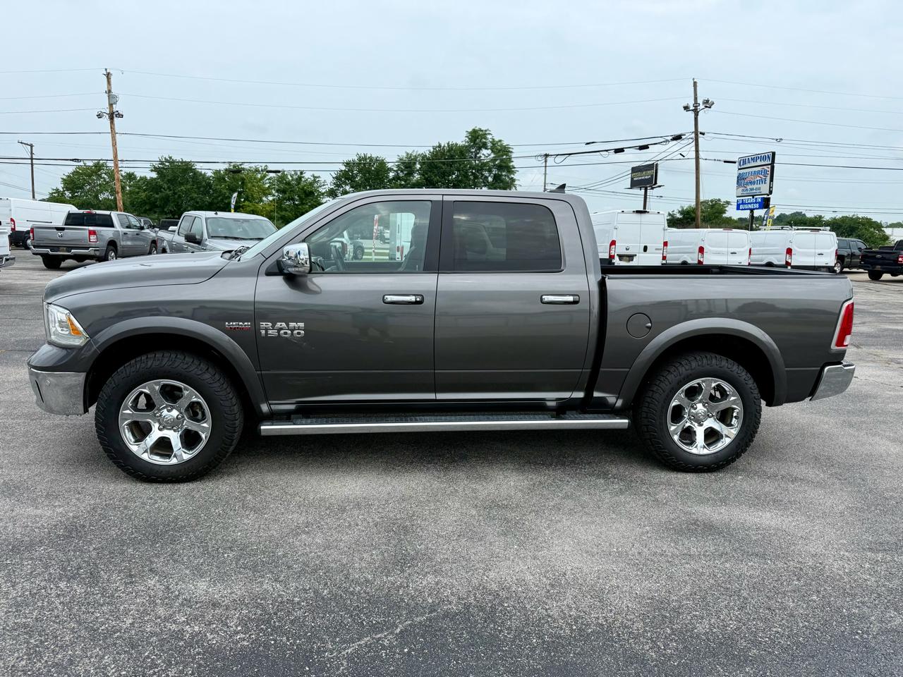 RAM 1500 Laramie 4x4 Crew Cab 5'7" Box 2018