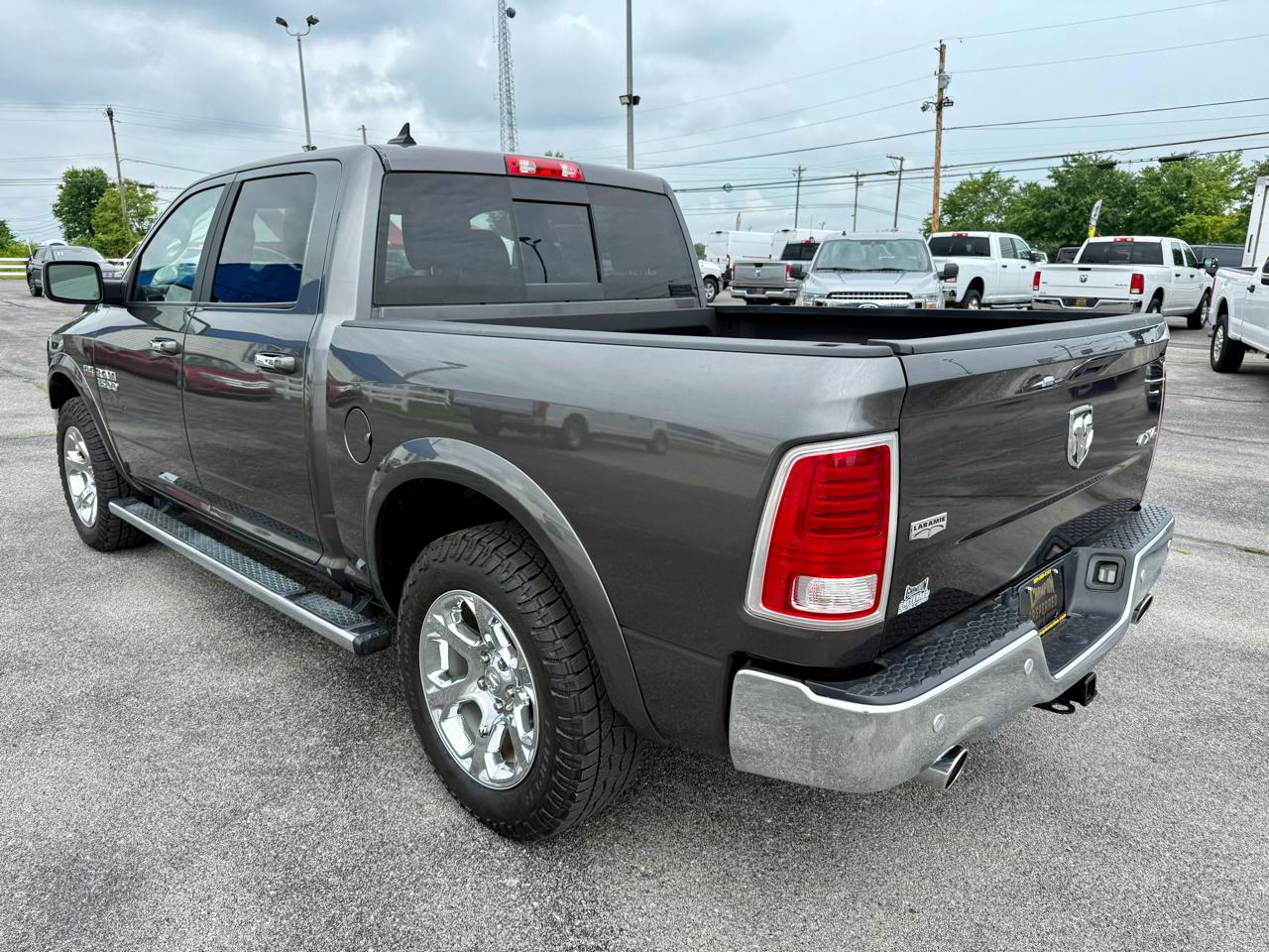 RAM 1500 Laramie 4x4 Crew Cab 5'7" Box 2018
