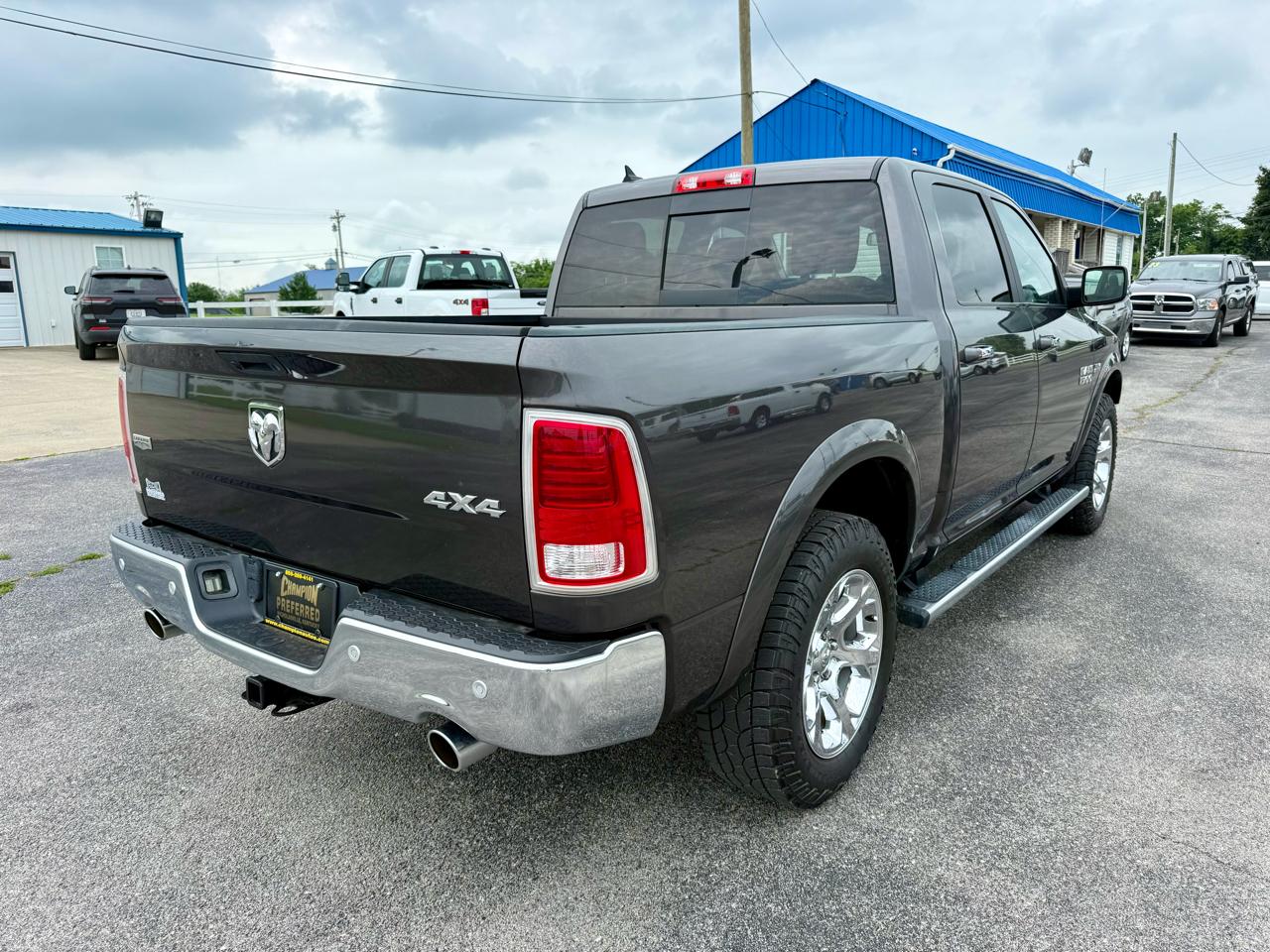 RAM 1500 Laramie 4x4 Crew Cab 5'7" Box 2018