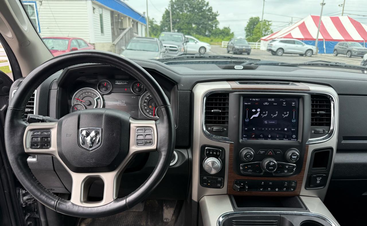 RAM 1500 Laramie 4x4 Crew Cab 5'7" Box 2018