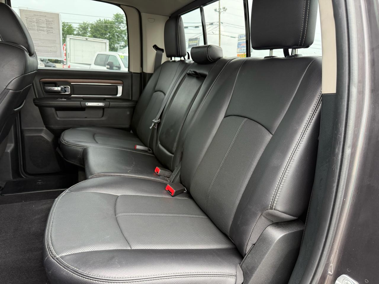 RAM 1500 Laramie 4x4 Crew Cab 5'7" Box 2018