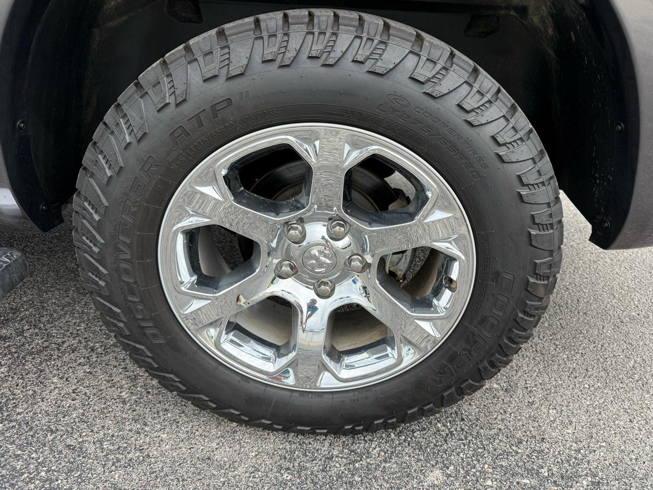 RAM 1500 Laramie 4x4 Crew Cab 5'7" Box 2018