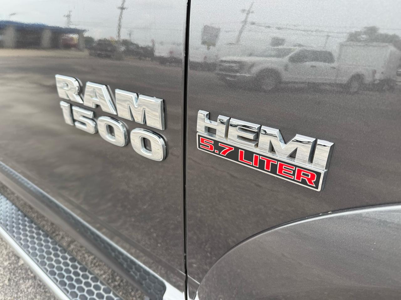 RAM 1500 Laramie 4x4 Crew Cab 5'7" Box 2018