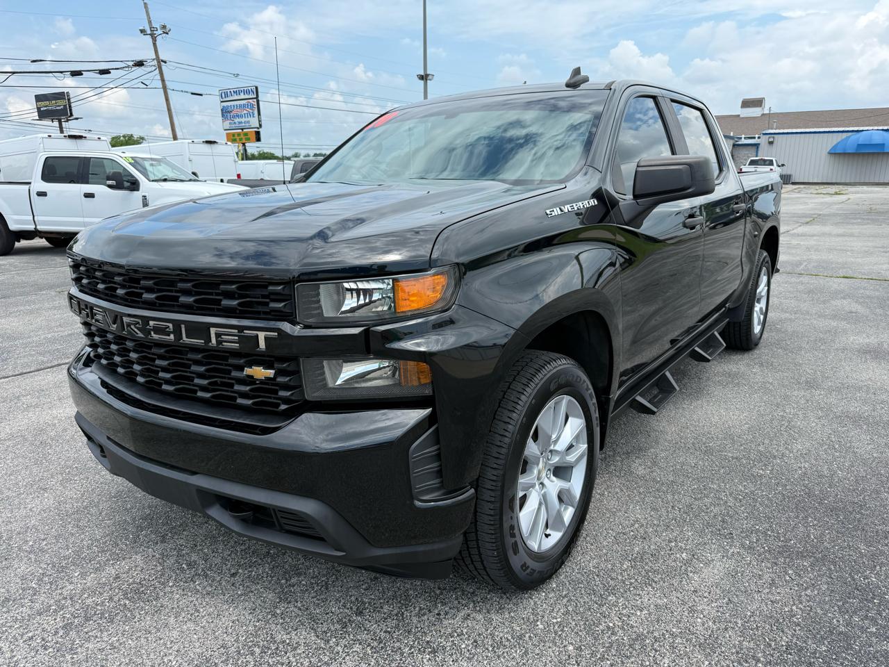 Chevrolet Silverado 1500 4WD Crew Cab 147" Custom 2020