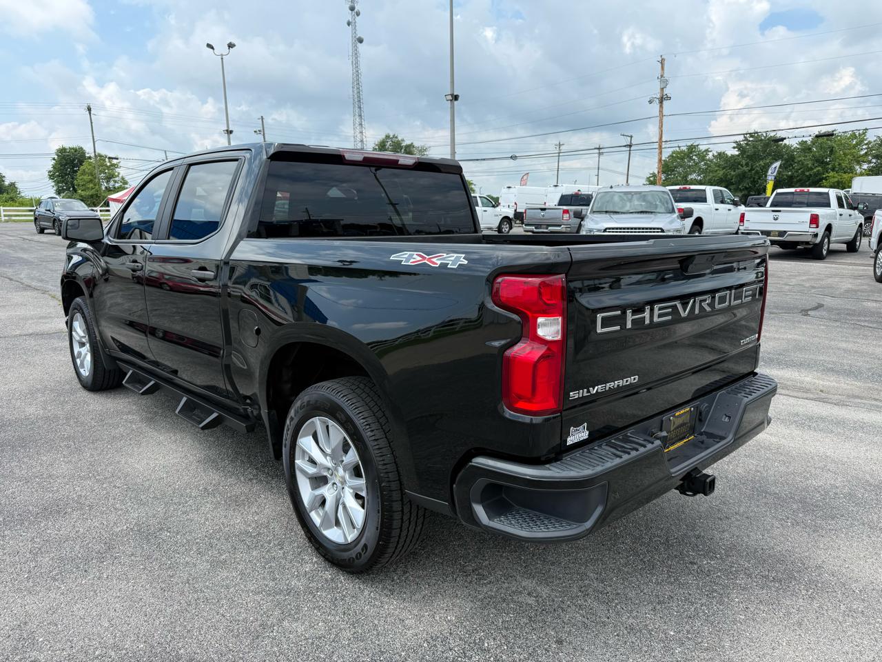 Chevrolet Silverado 1500 4WD Crew Cab 147" Custom 2020