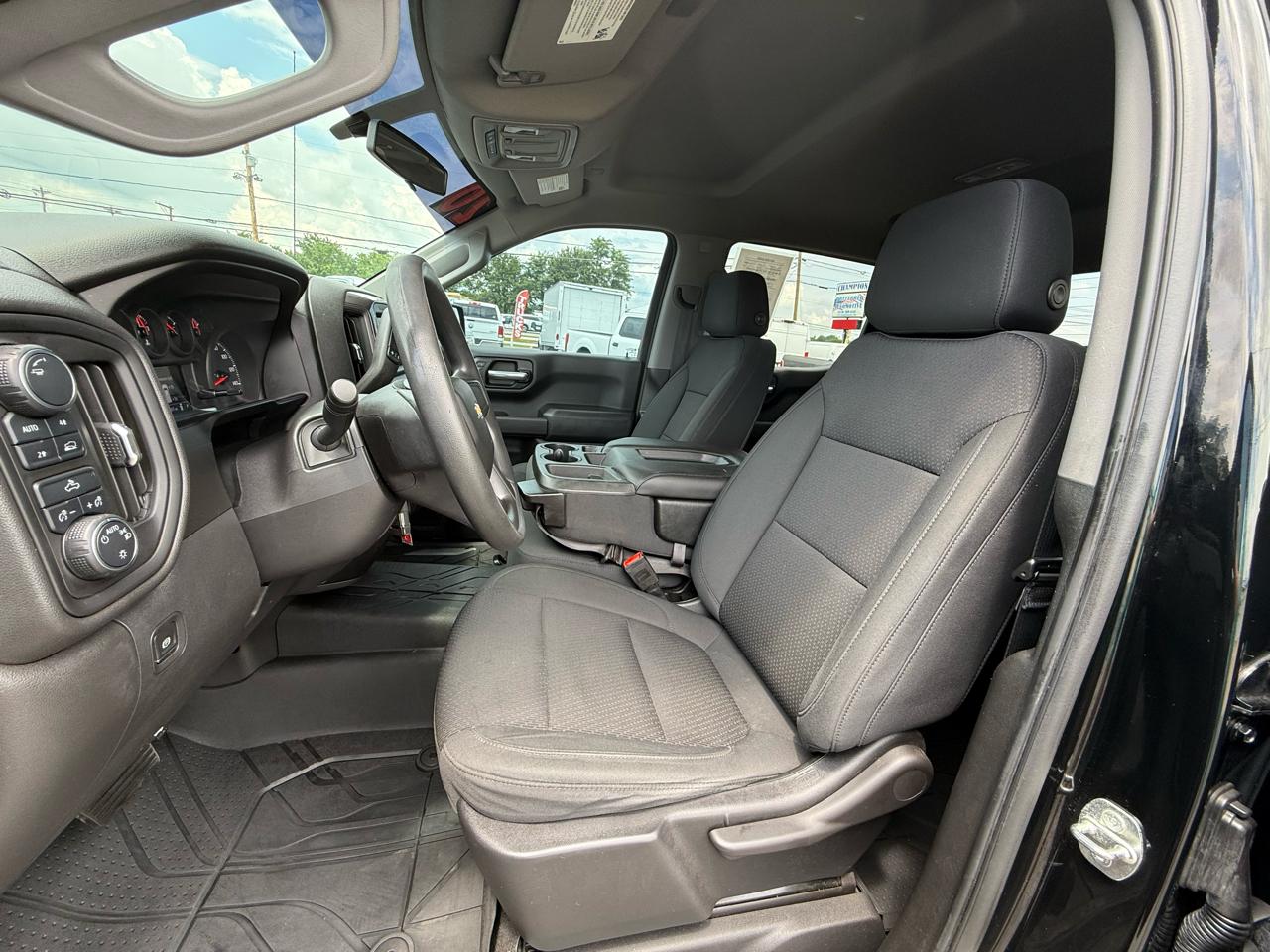 Chevrolet Silverado 1500 4WD Crew Cab 147" Custom 2020