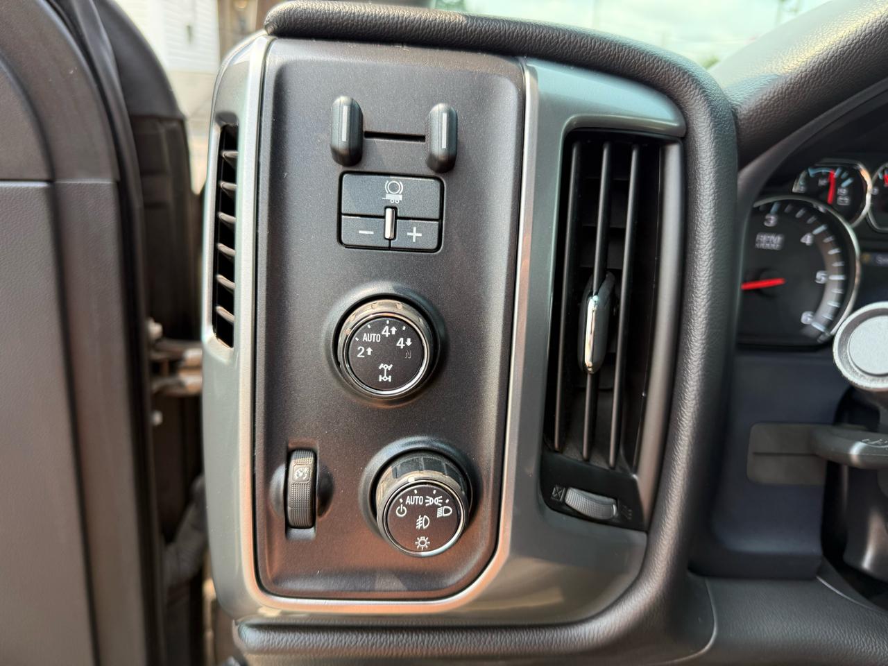 Chevrolet Silverado 1500 4WD Double Cab 143.5" LT w/1LT 2014