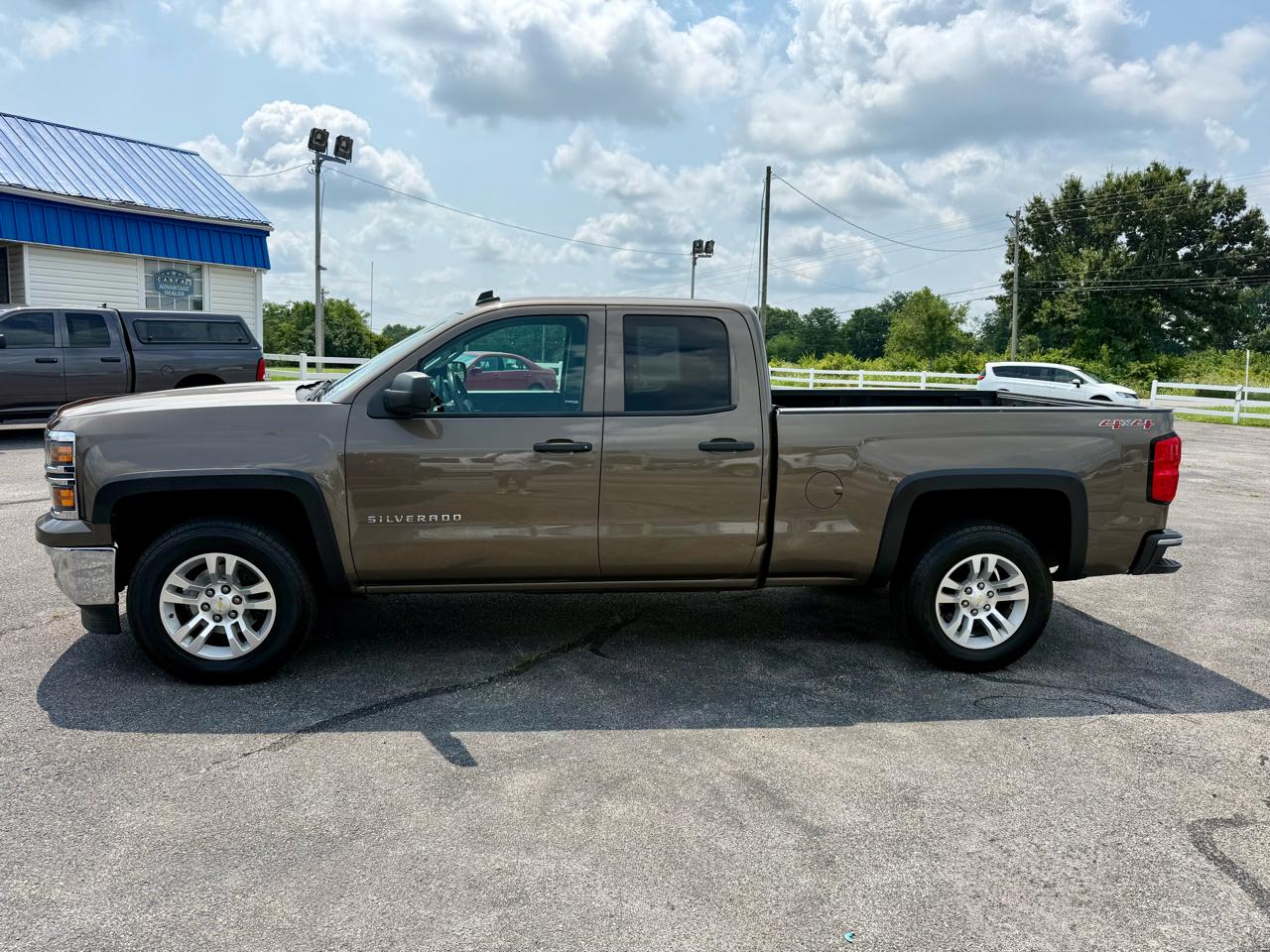 Chevrolet Silverado 1500 4WD Double Cab 143.5" LT w/1LT 2014