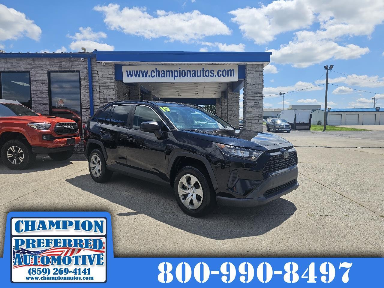2019 Toyota RAV4 LE AWD (Natl)