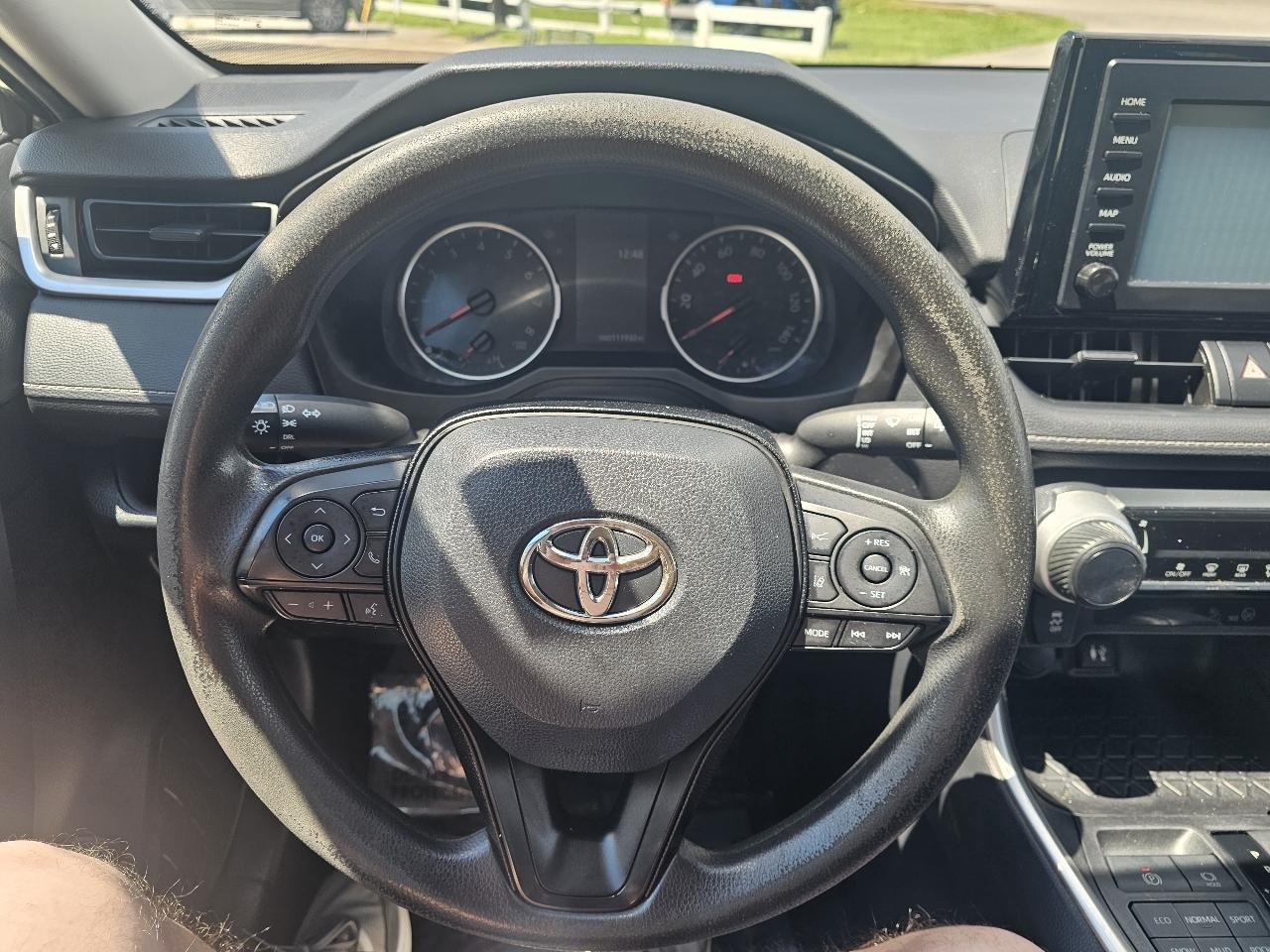 Toyota RAV4 LE AWD (Natl) 2019