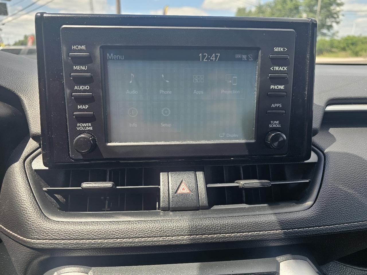 Toyota RAV4 LE AWD (Natl) 2019
