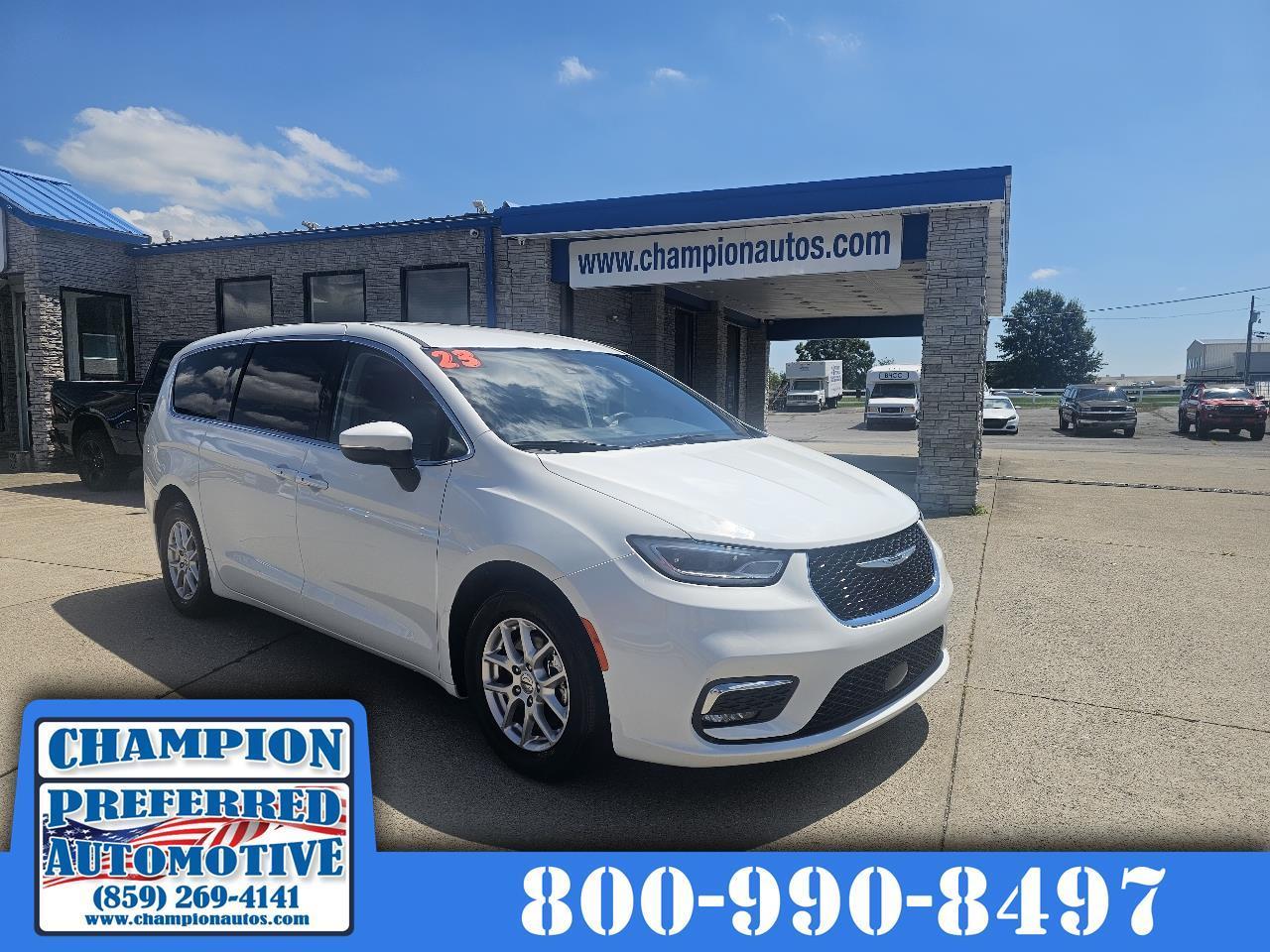 2023 Chrysler Pacifica Touring L FWD