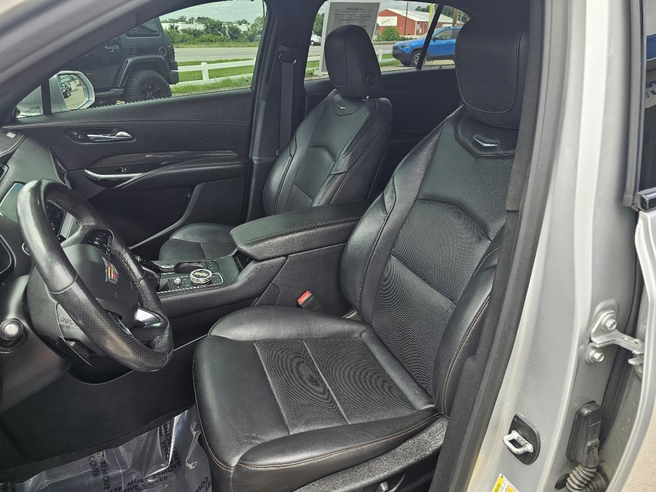 Cadillac XT4 AWD 4dr Sport 2020