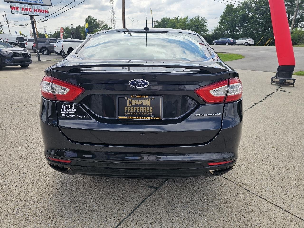 Ford Fusion 4dr Sdn Titanium FWD 2015