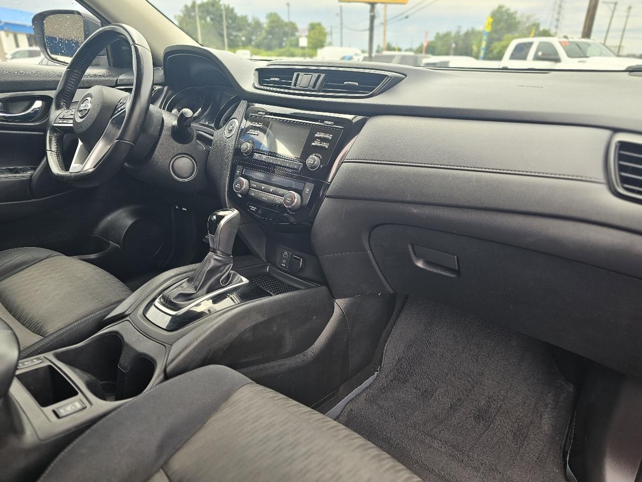Nissan Rogue AWD SV 2017