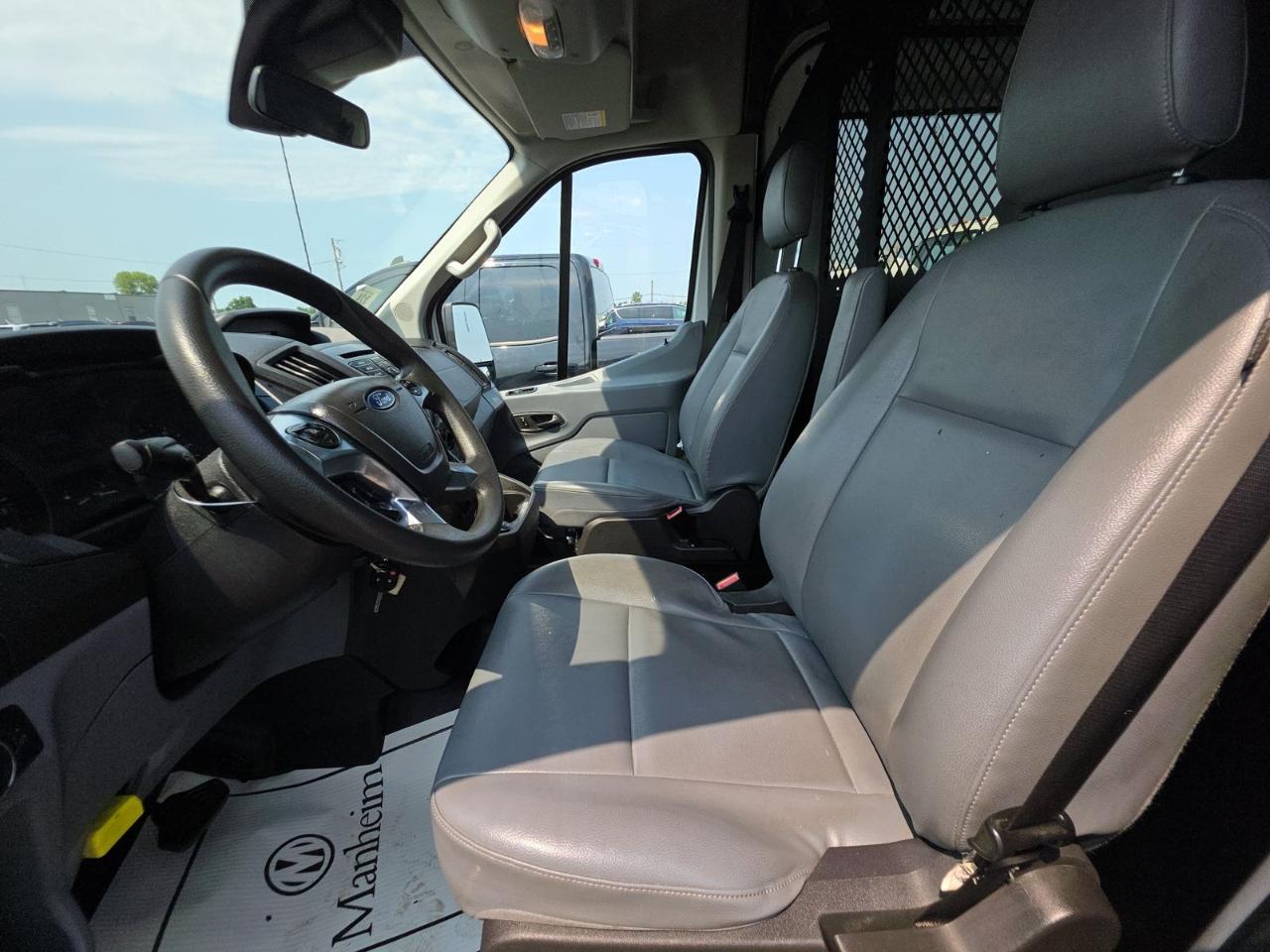 Ford Transit Van T-250 130" Med Rf 9000 GVWR Sliding RH Dr 2019