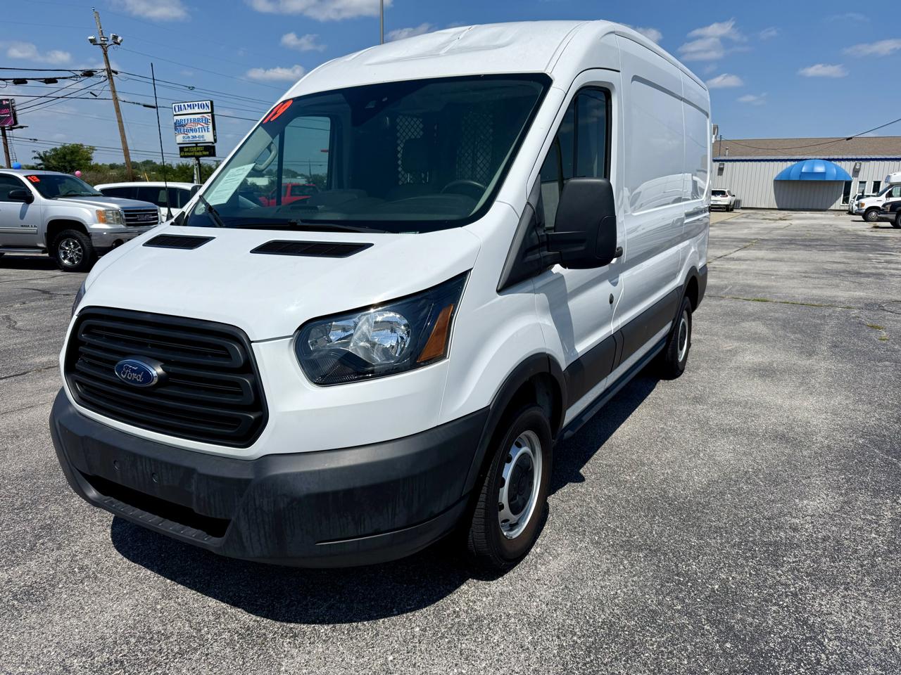 Ford Transit Van T-250 130" Med Rf 9000 GVWR Sliding RH Dr 2019