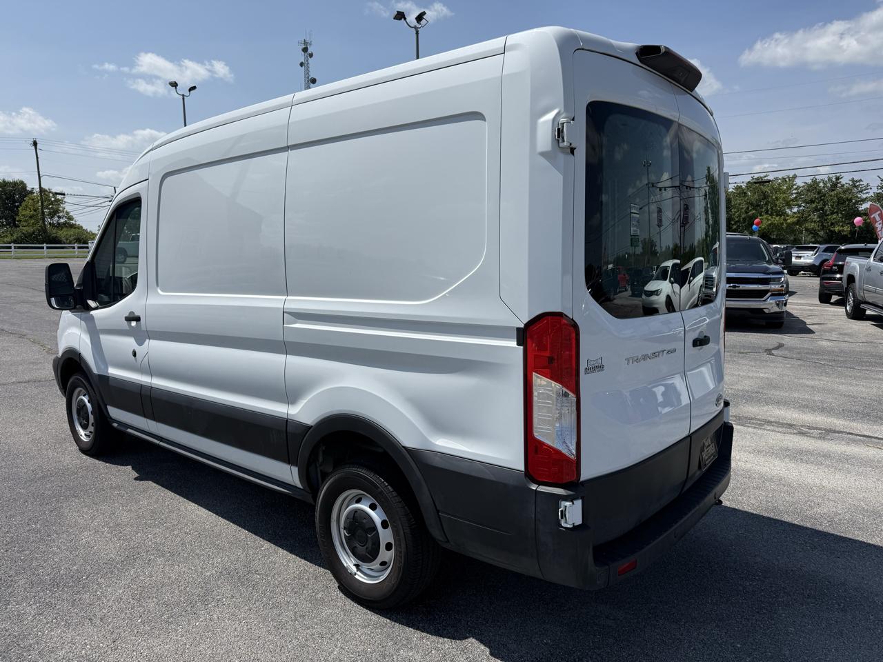 Ford Transit Van T-250 130" Med Rf 9000 GVWR Sliding RH Dr 2019