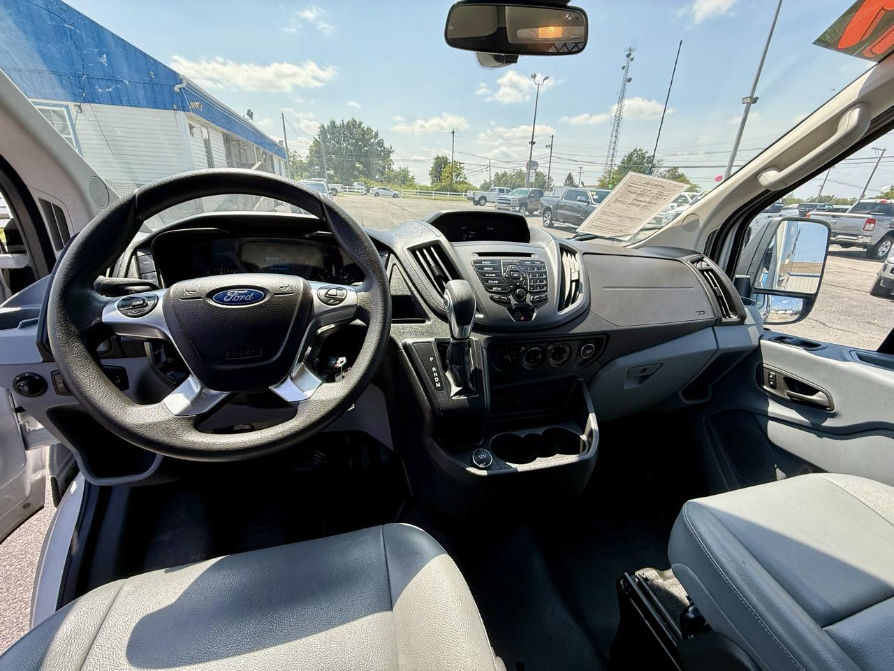 Ford Transit Van T-250 130" Med Rf 9000 GVWR Sliding RH Dr 2019