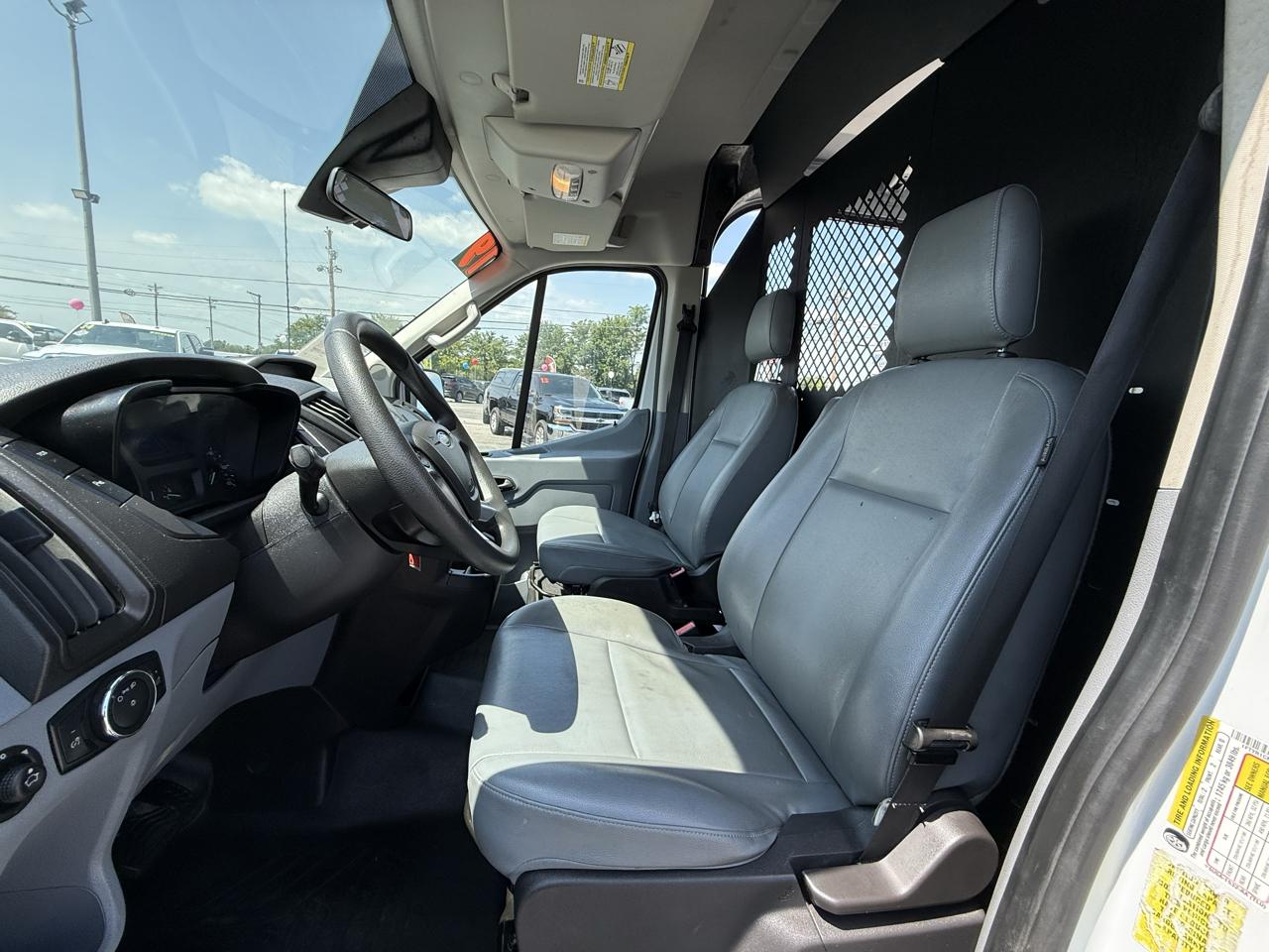 Ford Transit Van T-250 130" Med Rf 9000 GVWR Sliding RH Dr 2019