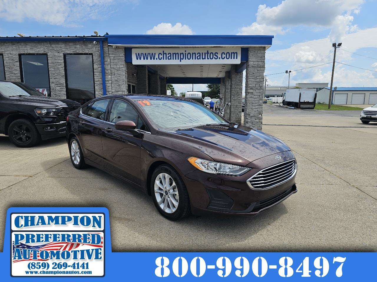 Ford Fusion SE FWD 2019
