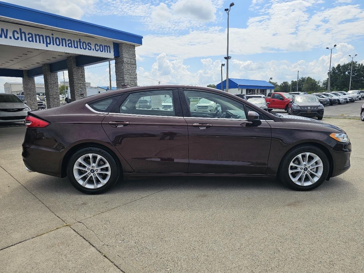 Ford Fusion SE FWD 2019