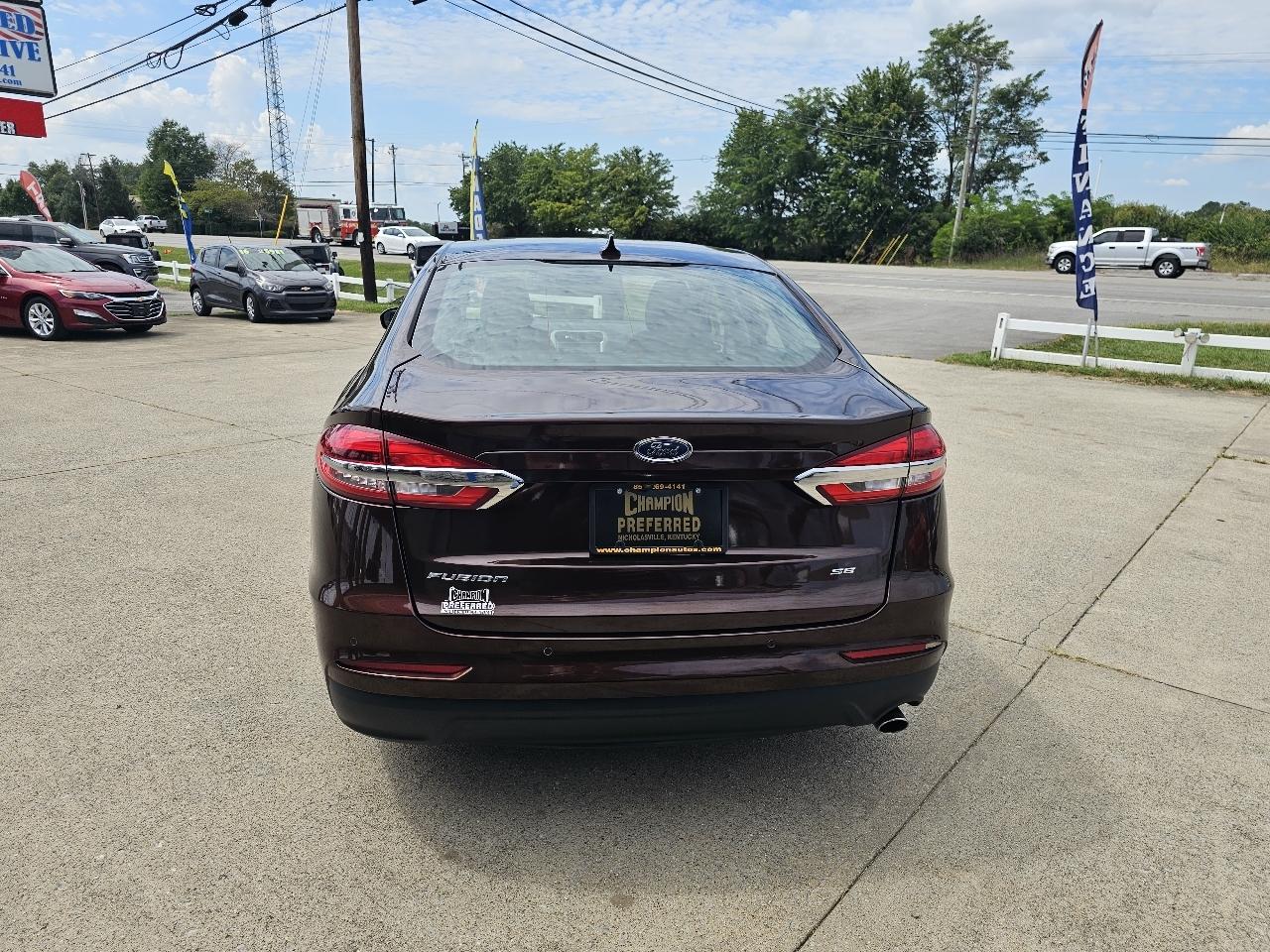 Ford Fusion SE FWD 2019