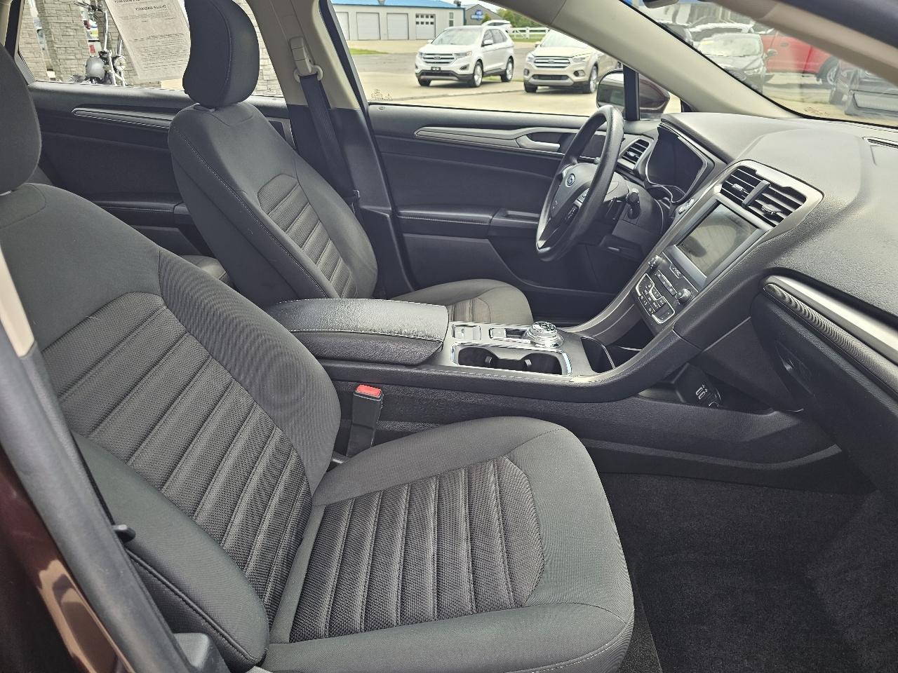 Ford Fusion SE FWD 2019