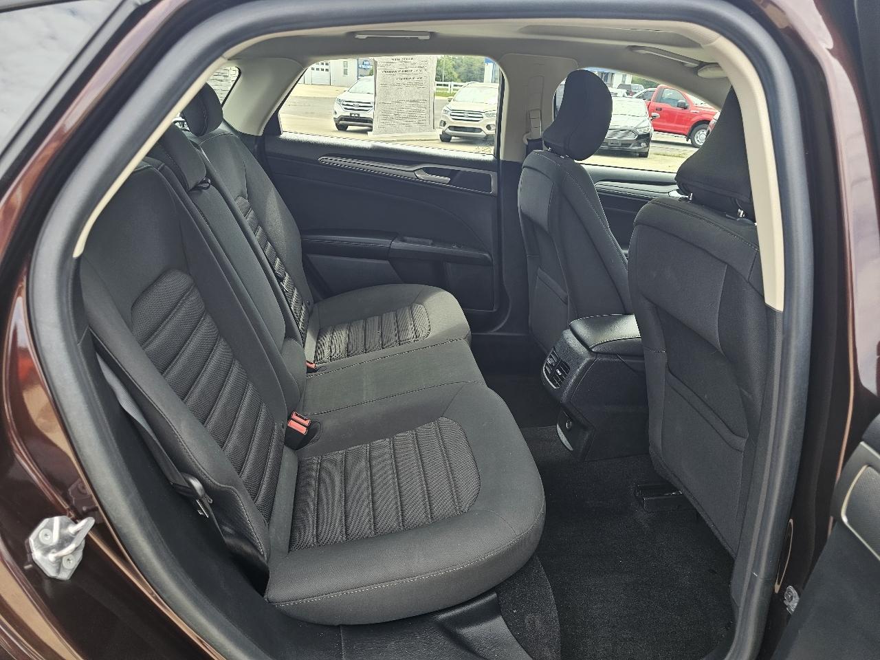 Ford Fusion SE FWD 2019
