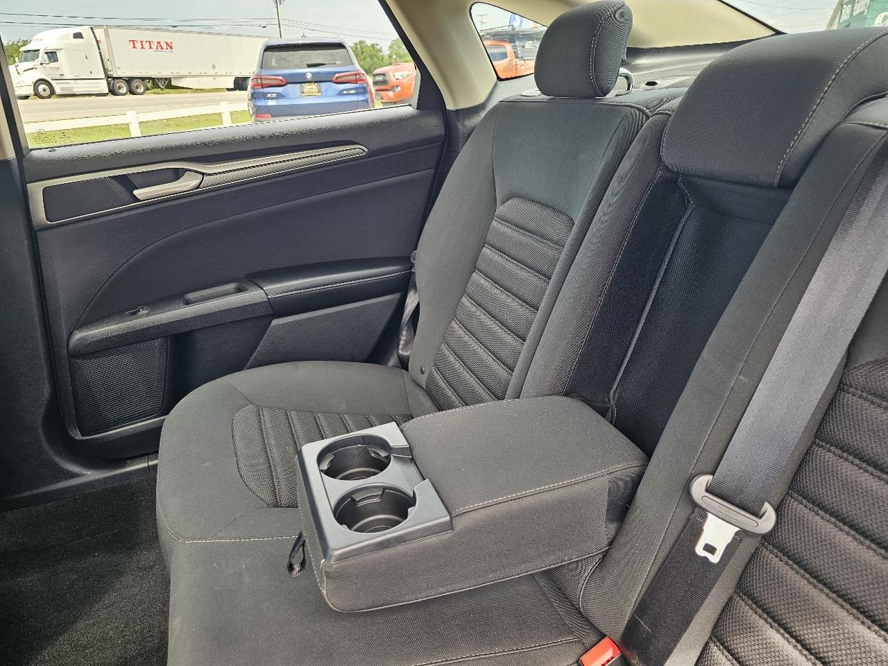 Ford Fusion SE FWD 2019