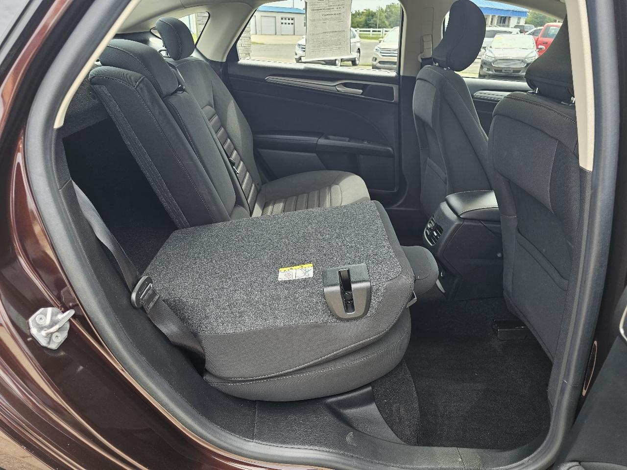 Ford Fusion SE FWD 2019