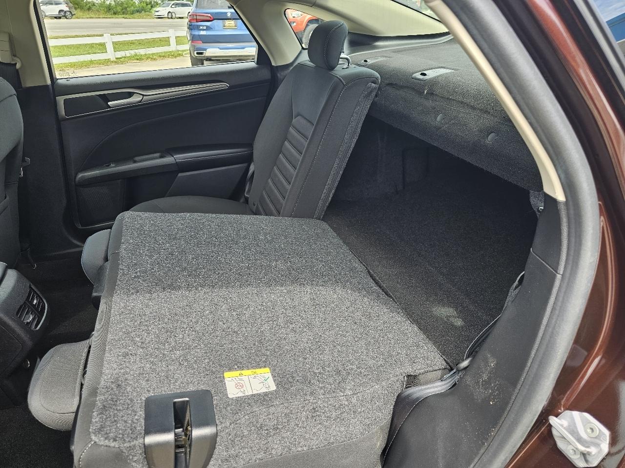 Ford Fusion SE FWD 2019