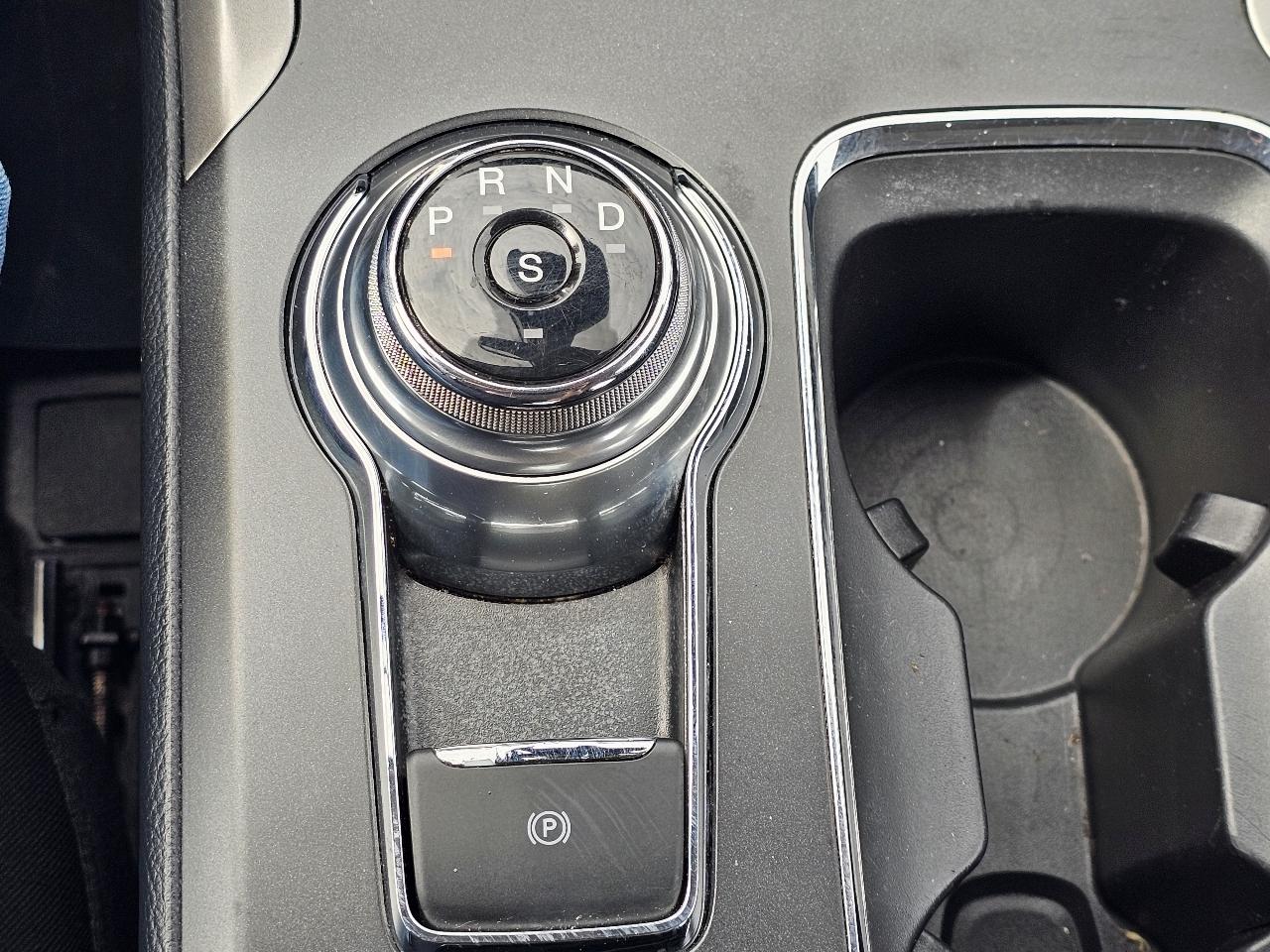Ford Fusion SE FWD 2019