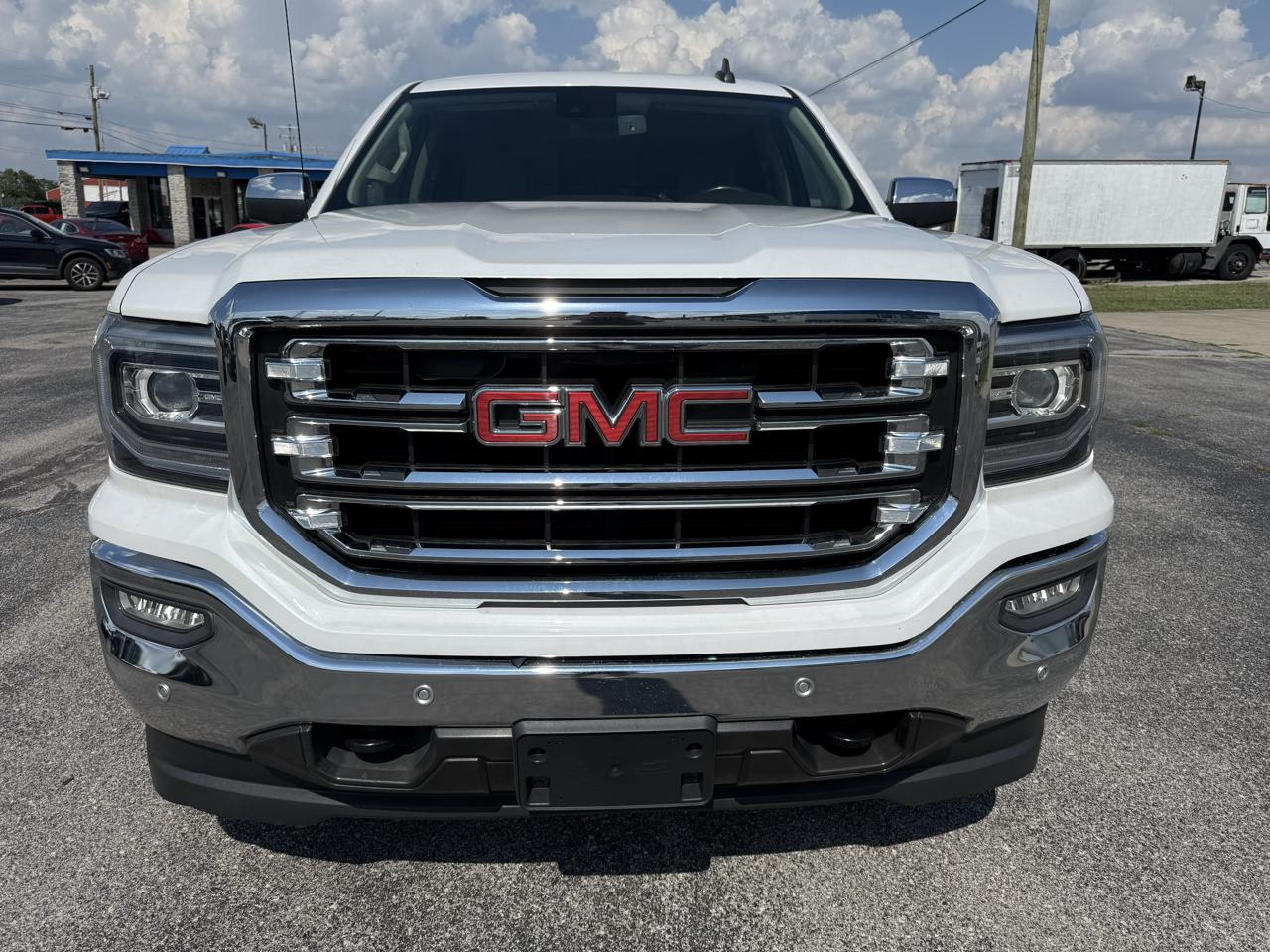 GMC Sierra 1500 4WD Crew Cab 143.5" SLT 2018