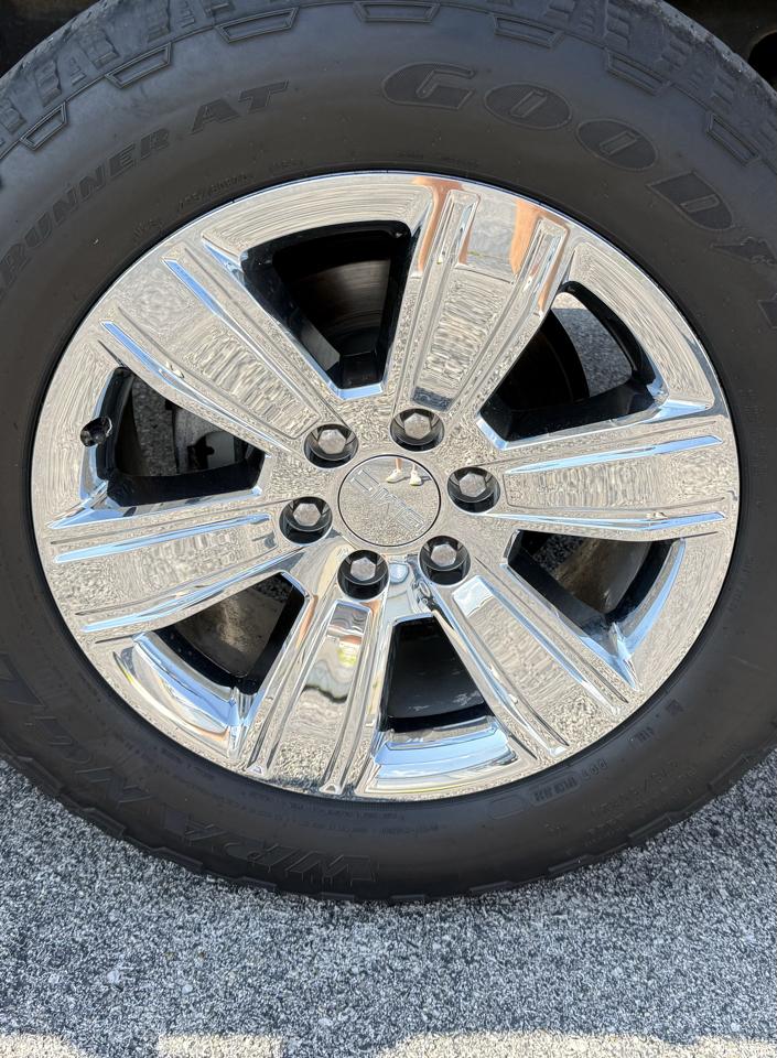 GMC Sierra 1500 4WD Crew Cab 143.5" SLT 2018