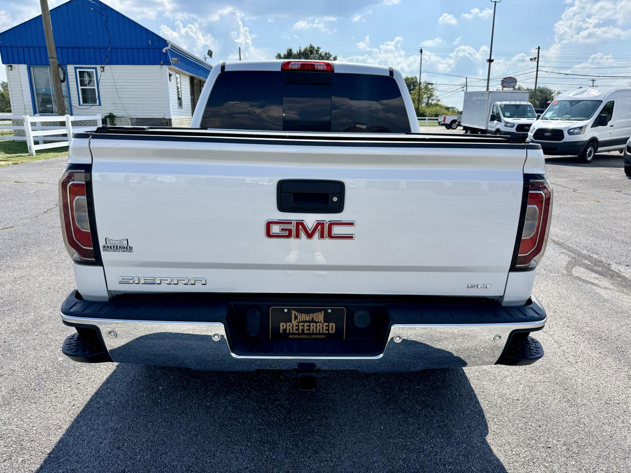 GMC Sierra 1500 4WD Crew Cab 143.5" SLT 2018