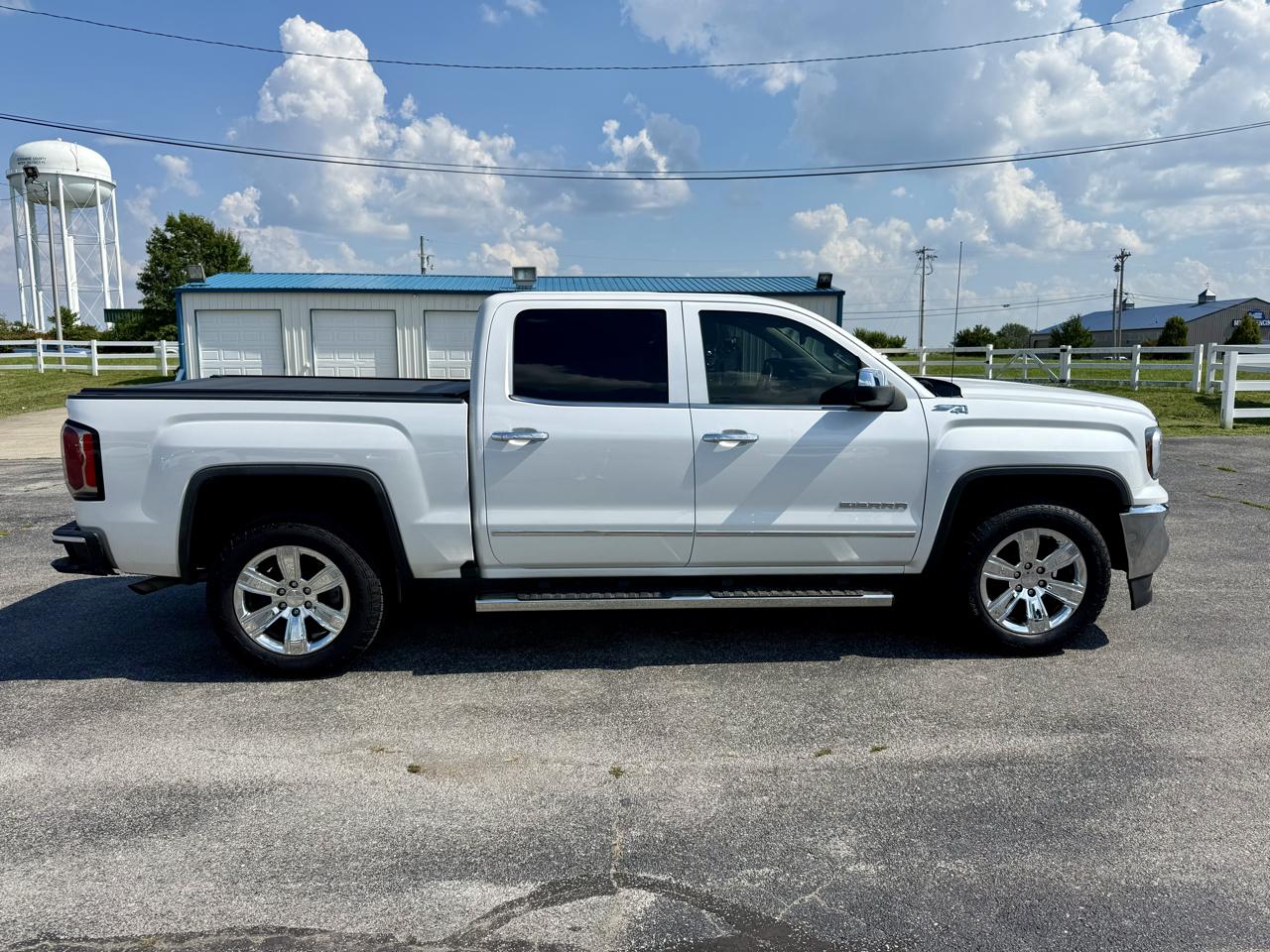 GMC Sierra 1500 4WD Crew Cab 143.5" SLT 2018