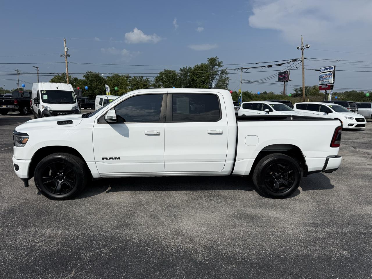 RAM 1500 Big Horn 4x4 Crew Cab 5'7" Box 2020