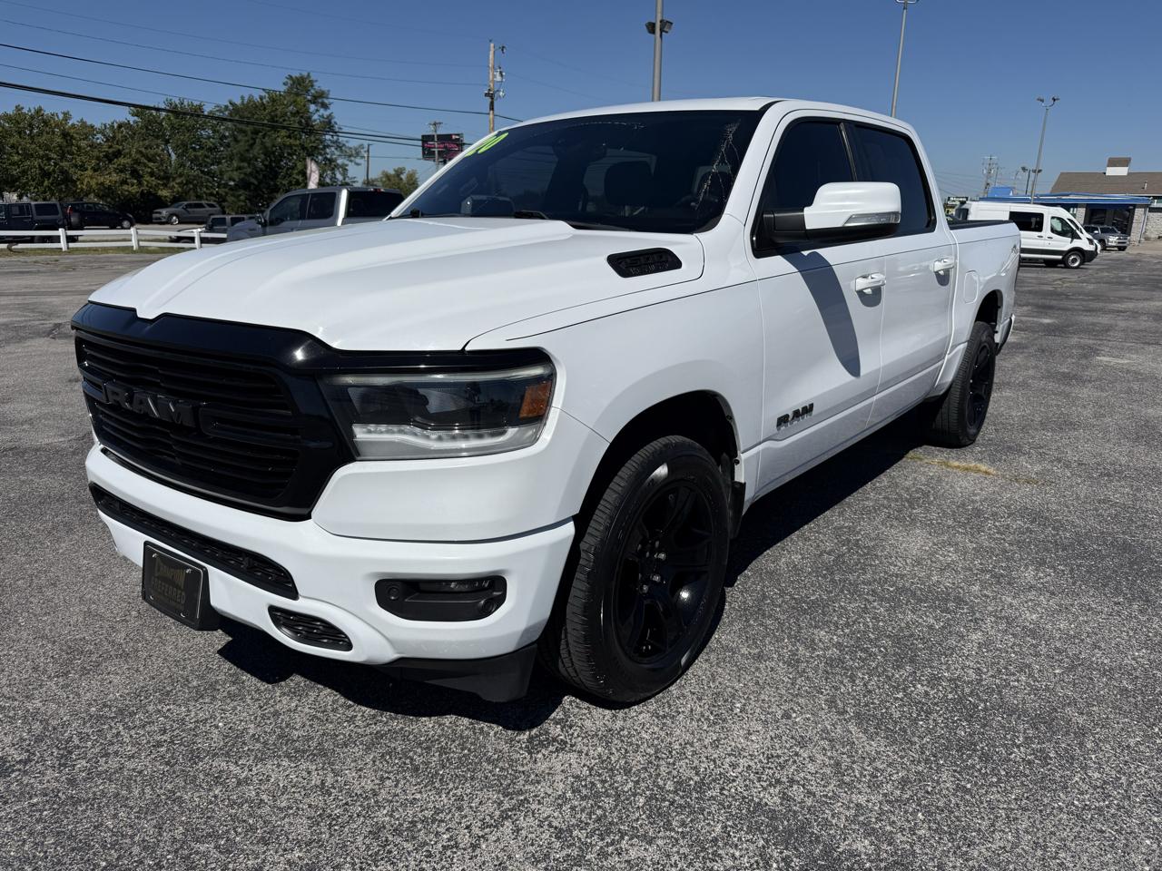 RAM 1500 Big Horn 4x4 Crew Cab 5'7" Box 2020