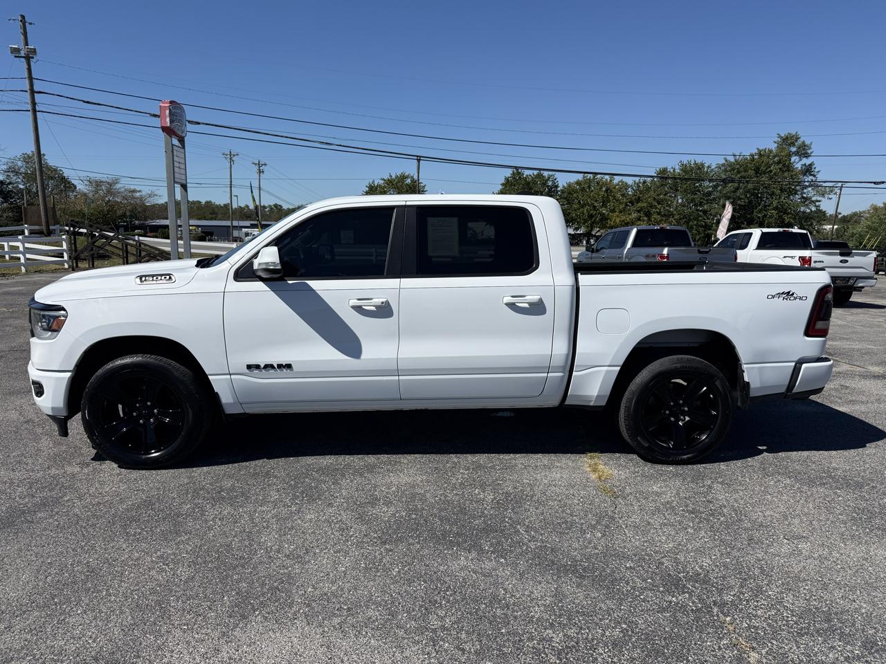 RAM 1500 Big Horn 4x4 Crew Cab 5'7" Box 2020