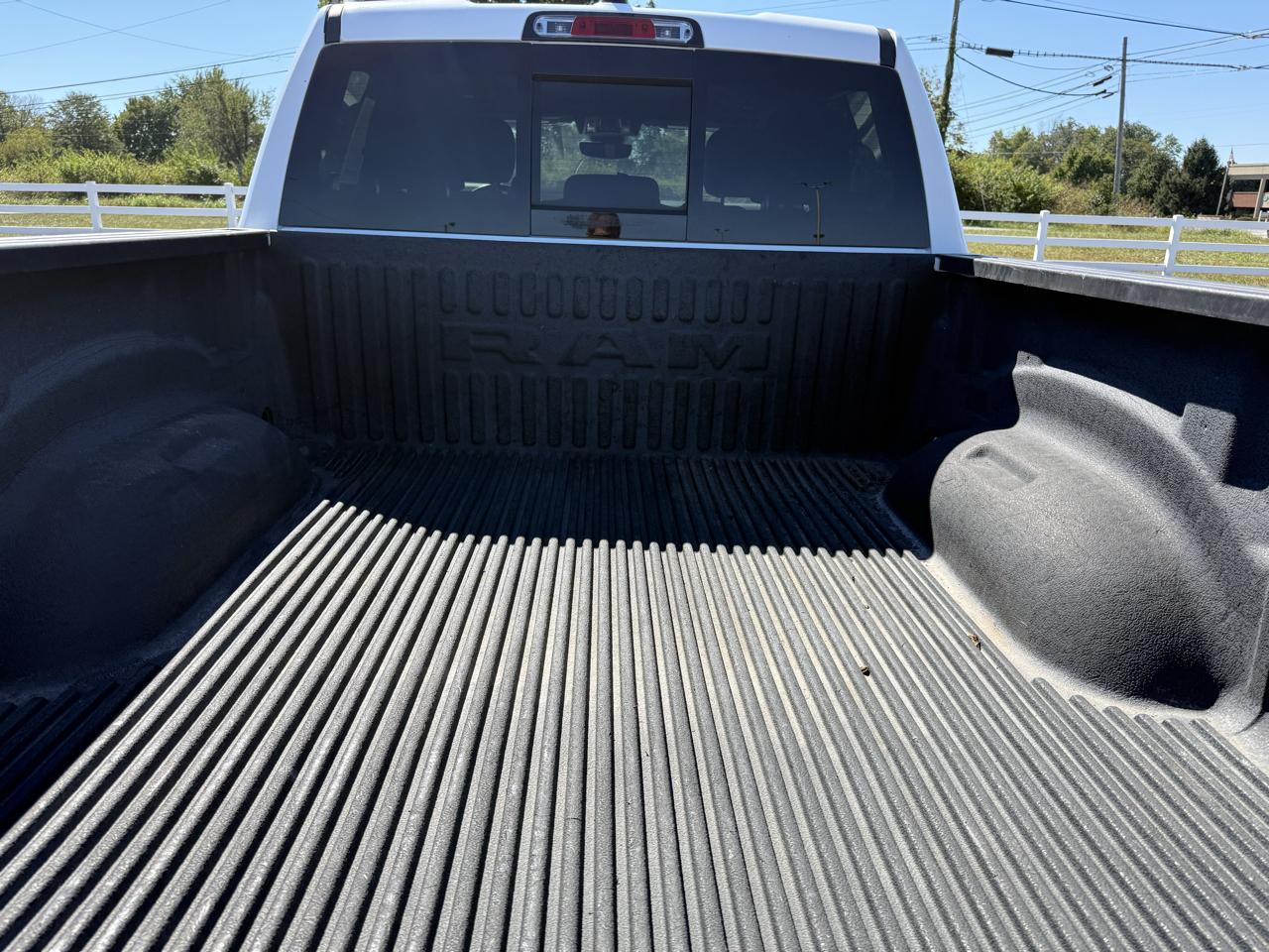 RAM 1500 Big Horn 4x4 Crew Cab 5'7" Box 2020