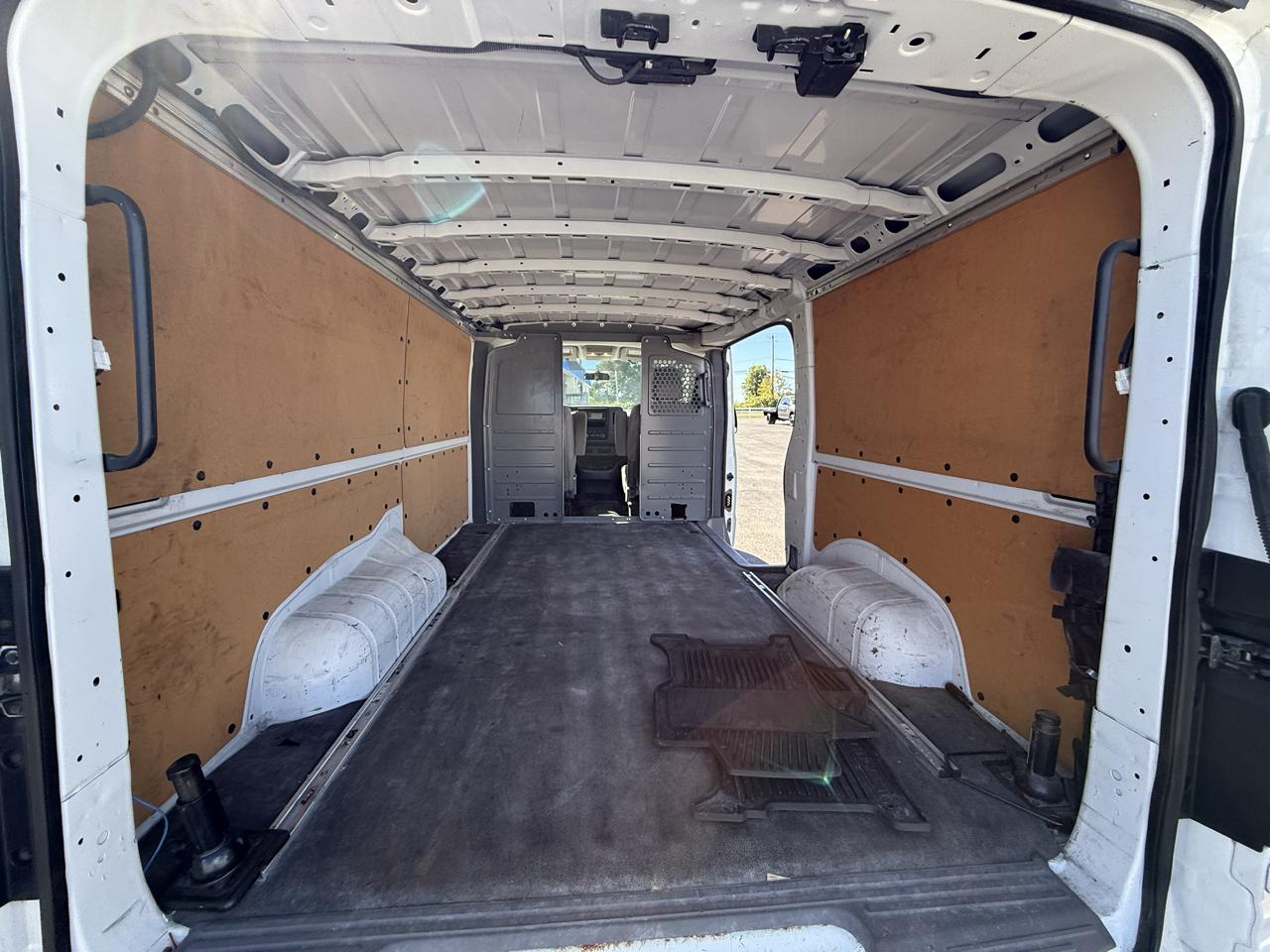 Nissan NV Standard Roof 1500 V6 SV 2016