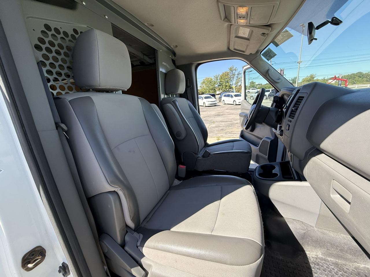 Nissan NV Standard Roof 1500 V6 SV 2016