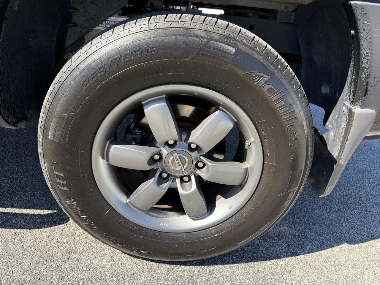 Nissan Titan 4WD Crew Cab SWB PRO-4X 2014