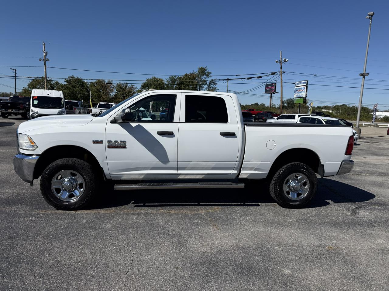 RAM 2500 4WD Crew Cab 149" Tradesman 2016