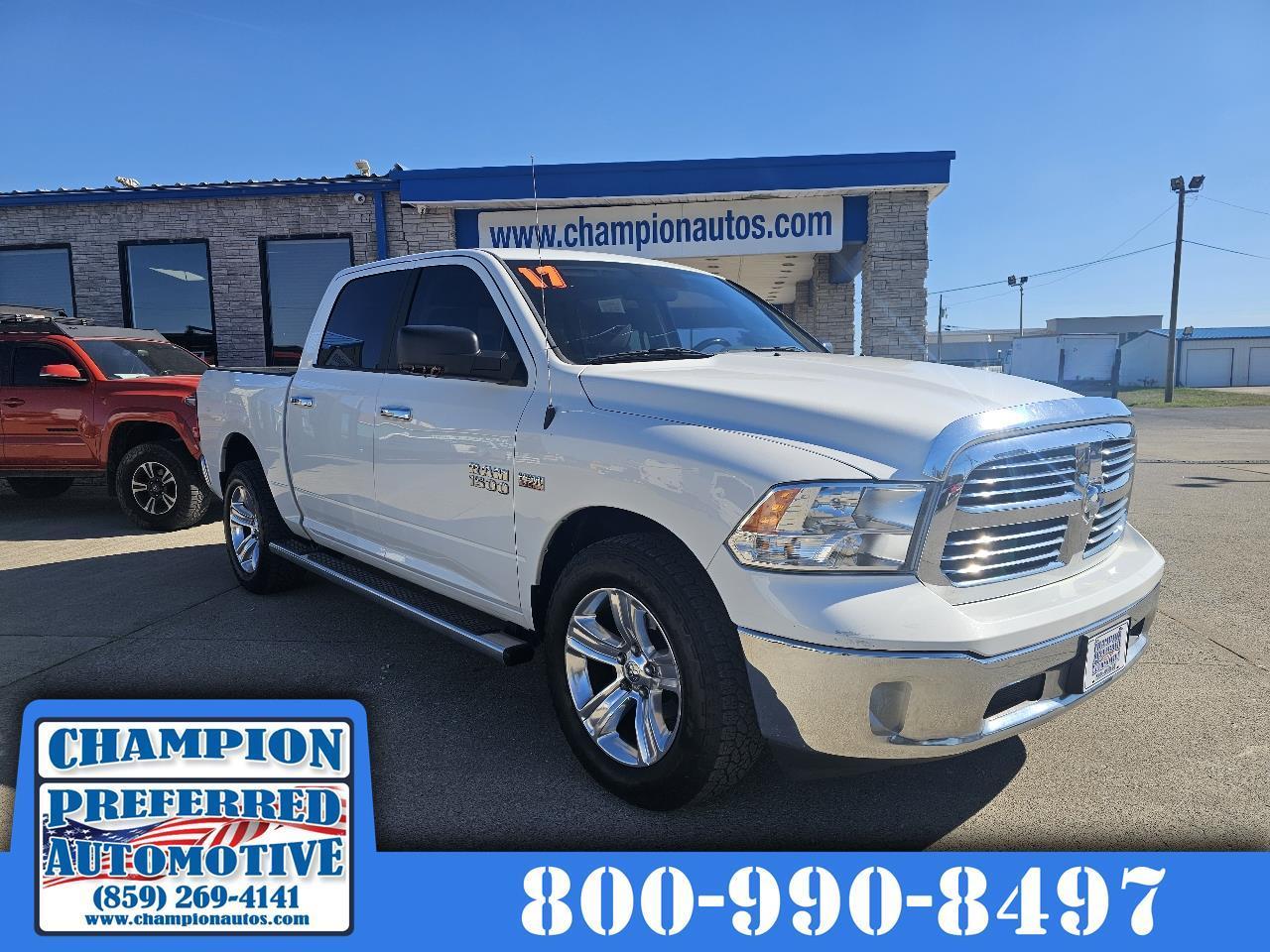 2017 RAM 1500 SLT Crew Cab 4WD
